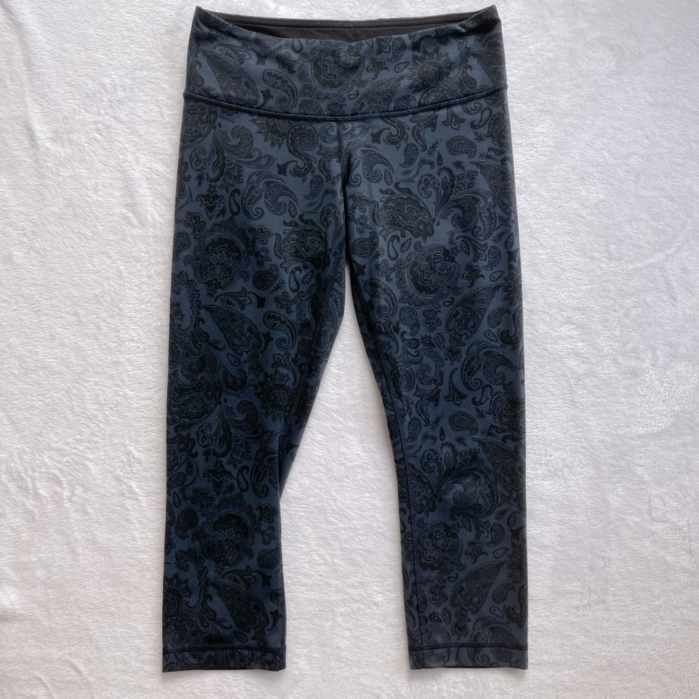lululemon print black and blue leggings